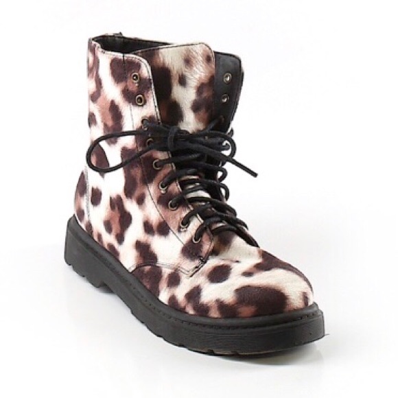 NWOT Forever 21 Animal Print Brown Ankle Boots - Picture 7 of 7